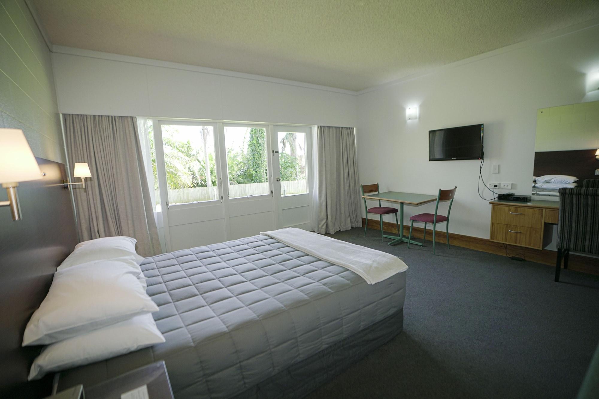 Comfort Hotel Flames Whangarei Exterior photo