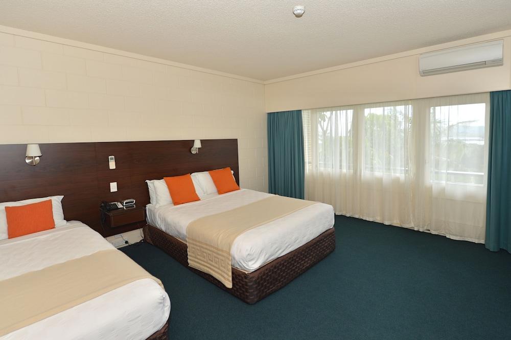 Comfort Hotel Flames Whangarei Exterior photo