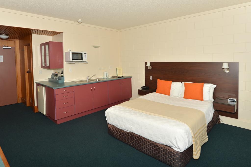 Comfort Hotel Flames Whangarei Exterior photo