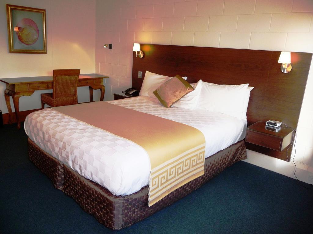 Comfort Hotel Flames Whangarei Exterior photo