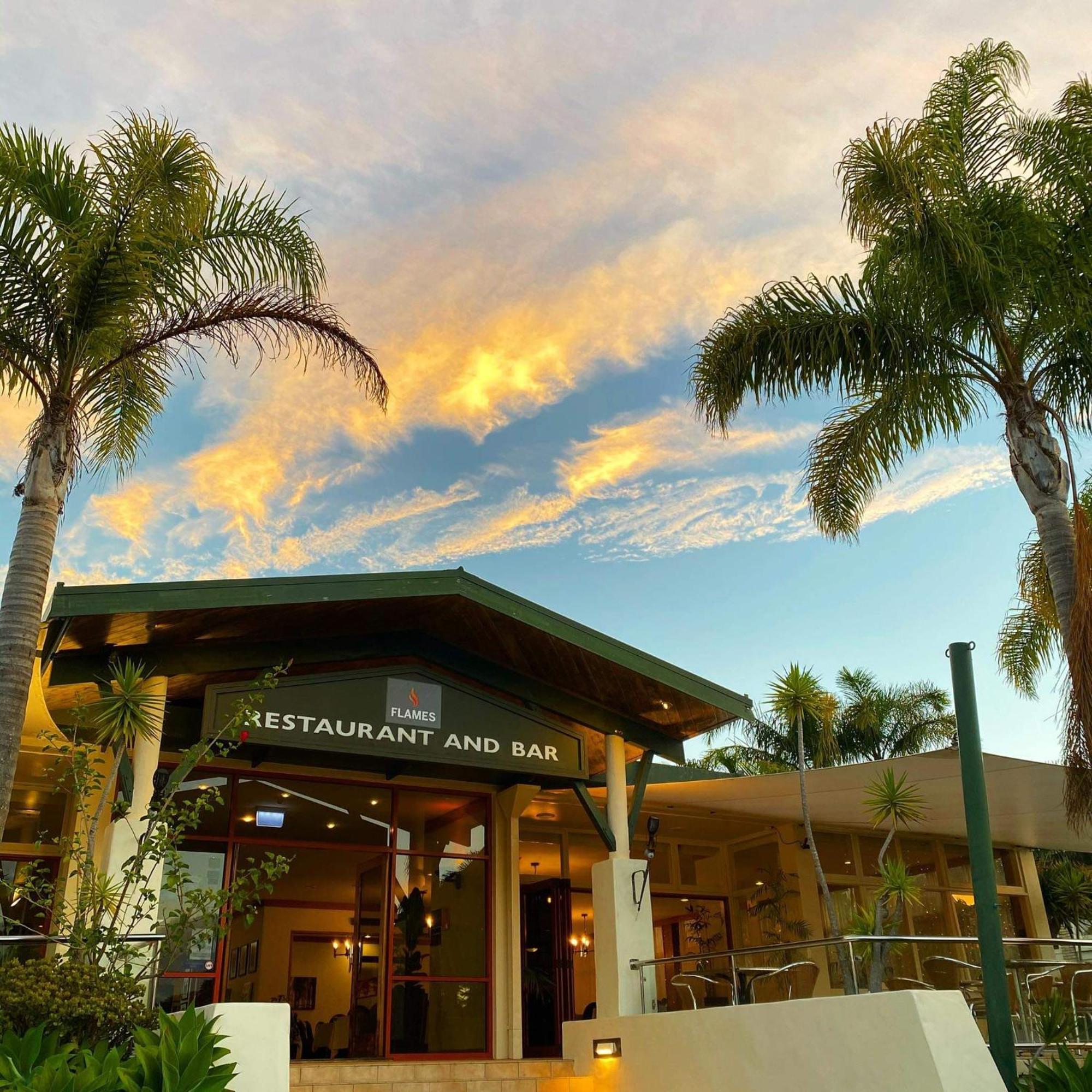 Comfort Hotel Flames Whangarei Exterior photo